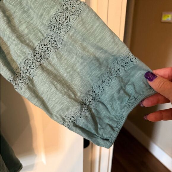 Shabby Chic Green Puff Sleeve Blouse with Bib Collar - Picture 4 of 6